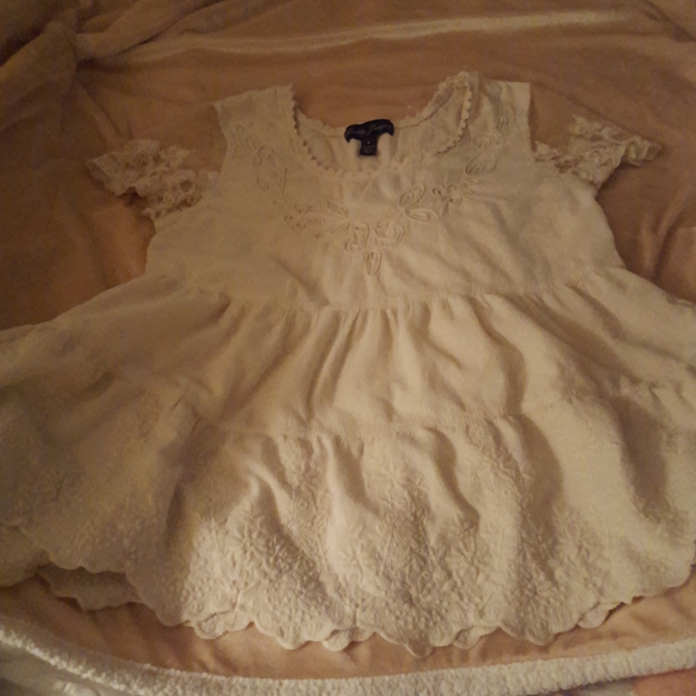 "Gretty Jueger Top"